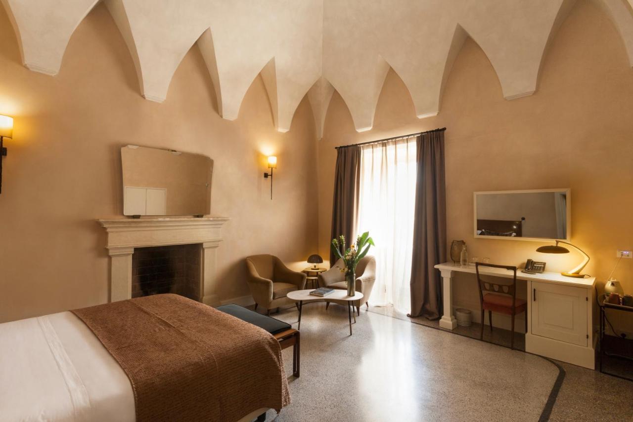 Palazzo Maresgallo Suites & Spa Lecce Exteriör bild