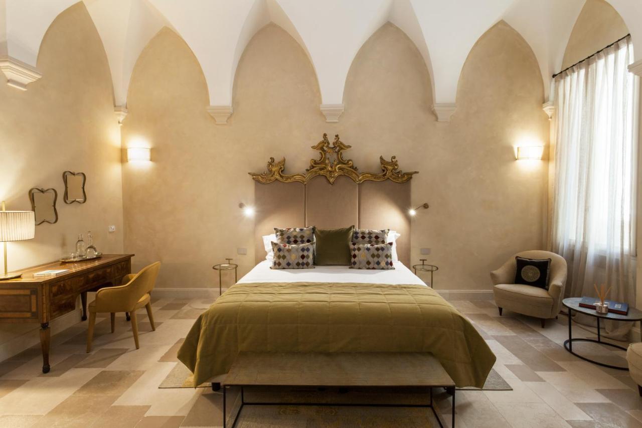 Palazzo Maresgallo Suites & Spa Lecce Exteriör bild