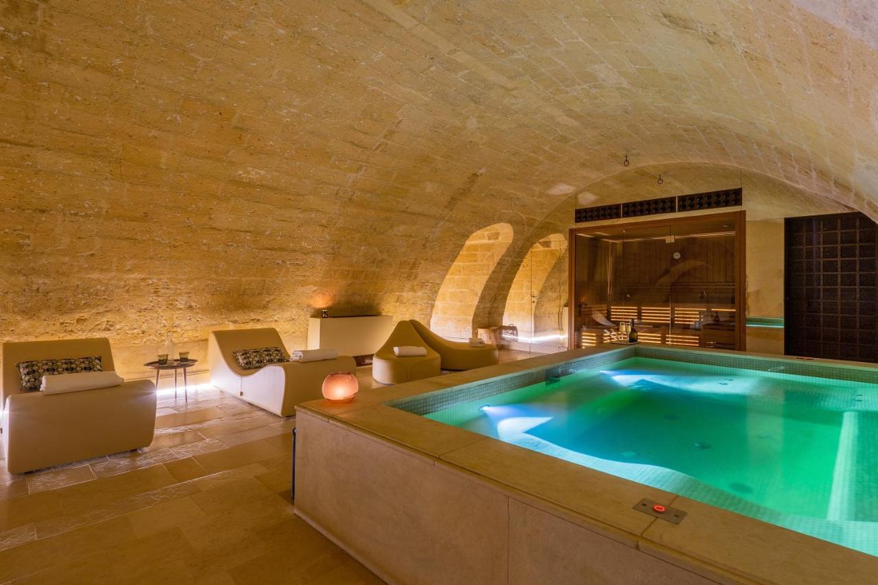 Palazzo Maresgallo Suites & Spa Lecce Exteriör bild